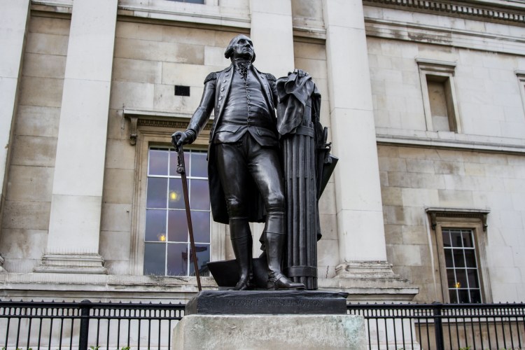 Statue of George Washington.
